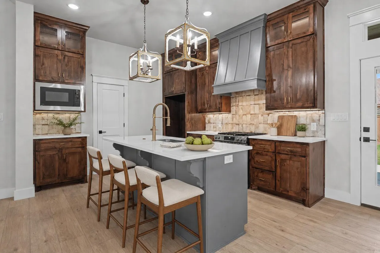 Photo 13 — 1114 N 6th Street, Wolfforth, TX 79382