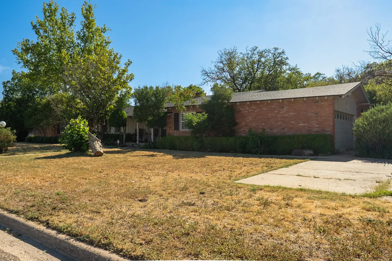 Photo 3 — 4010 Flint Avenue, Lubbock, TX 79413