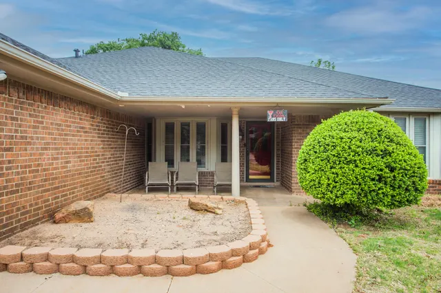 Photo 2 — 5224 89th Street, Lubbock, TX 79424