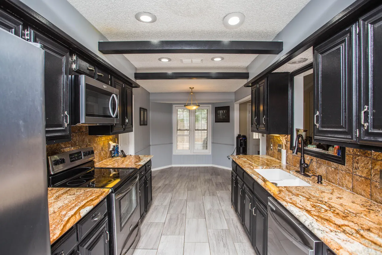 Photo 9 — 5224 89th Street, Lubbock, TX 79424
