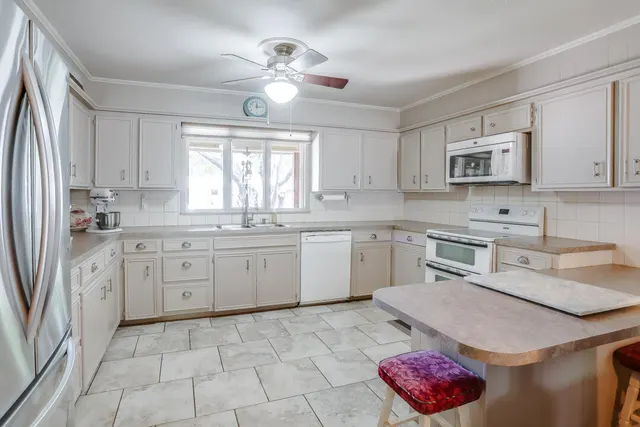 Photo 8 — 3806 57th Street, Lubbock, TX 79413