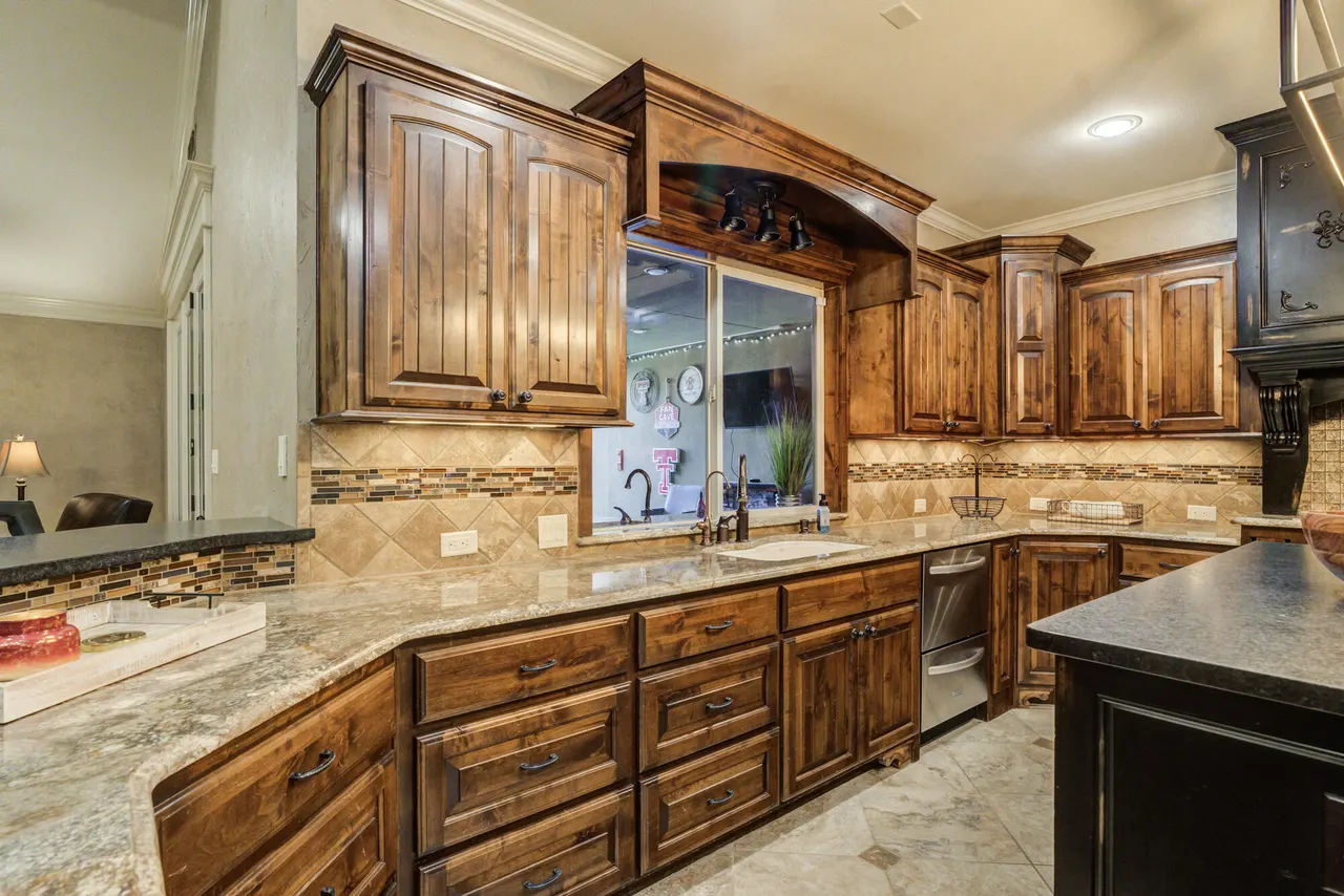 Photo 19 — 8 Tuscan Villas Circle, Lubbock, TX 79423