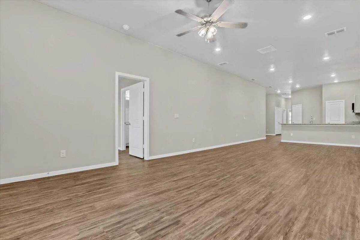 Photo 4 — 2103 Kokomo Avenue, Lubbock, TX 79407
