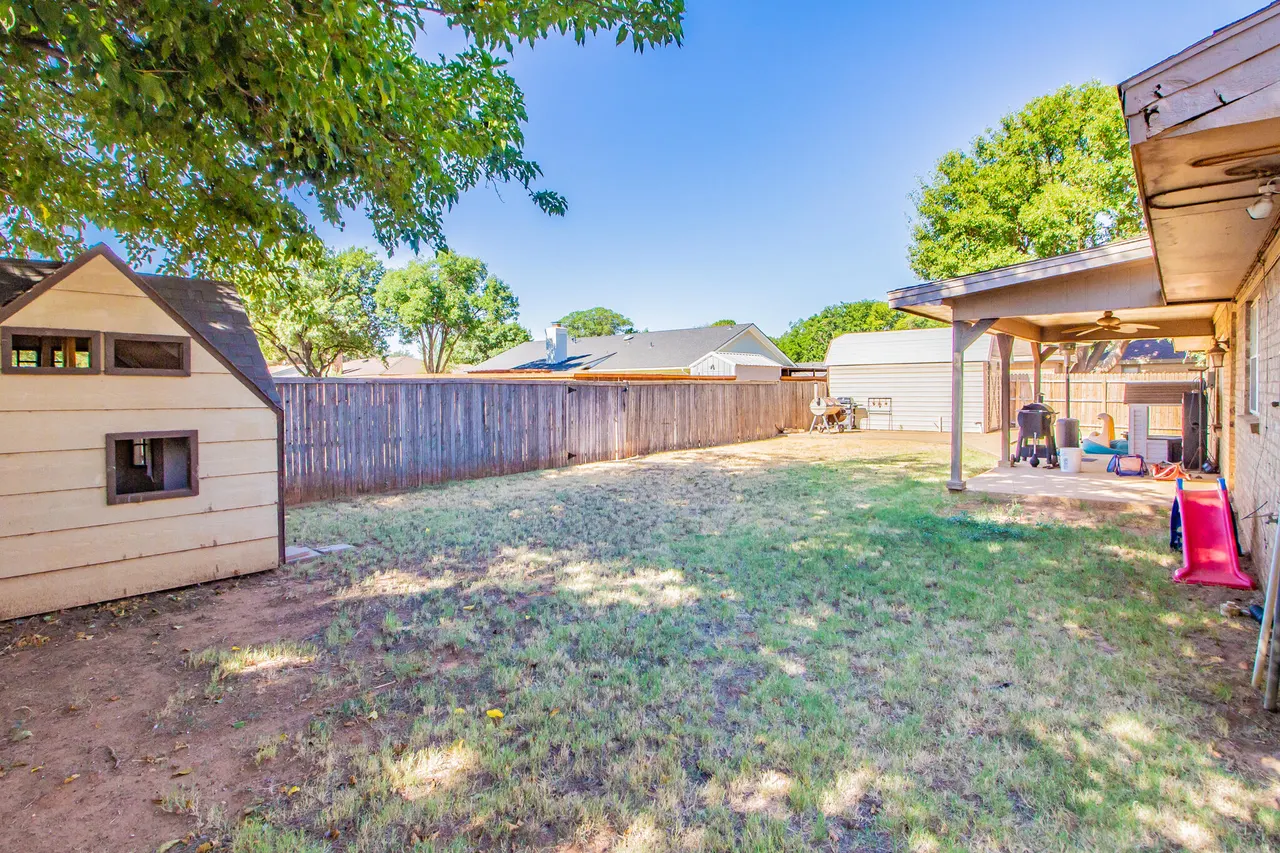 Photo 21 — 1606 E Casa Linda Lane, Brownfield, TX 79316