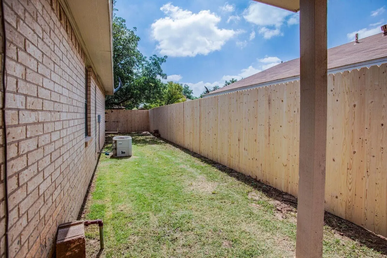 Photo 18 — 6803 Iola Avenue, Lubbock, TX 79424