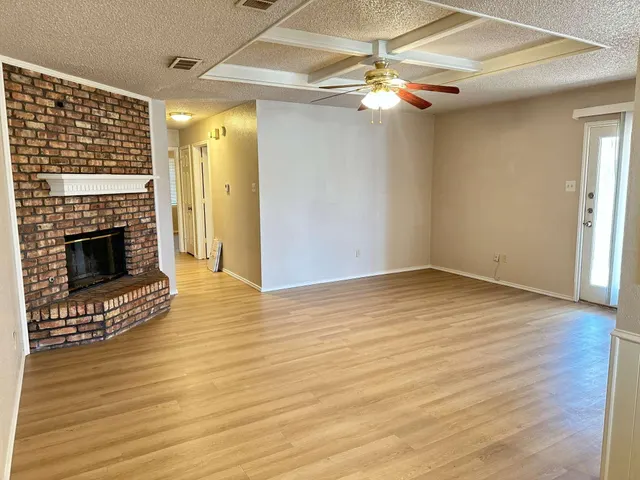 Photo 5 — 6803 Iola Avenue, Lubbock, TX 79424