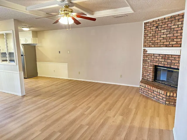 Photo 6 — 6803 Iola Avenue, Lubbock, TX 79424