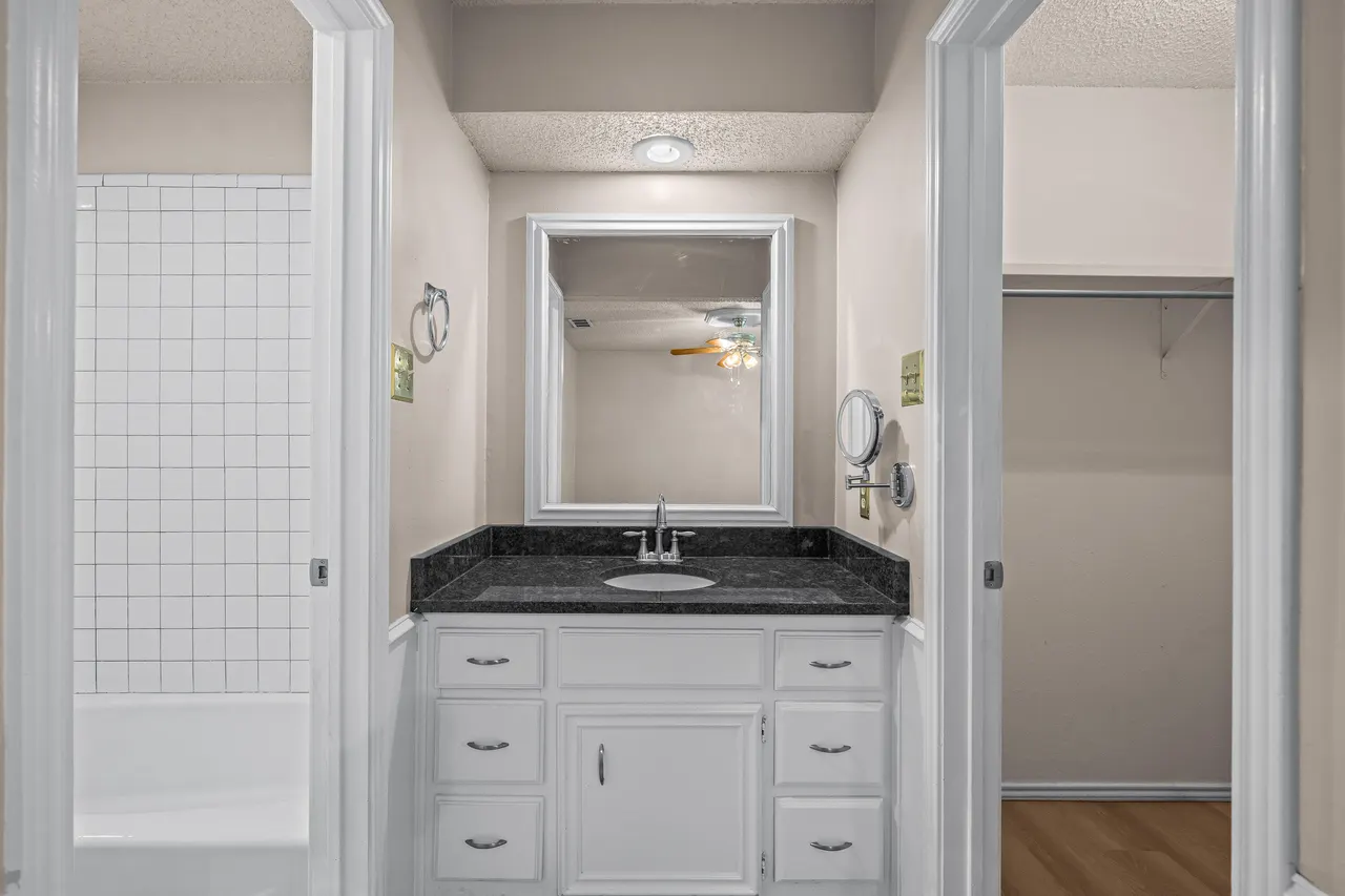 Photo 12 — 6803 Iola Avenue, Lubbock, TX 79424