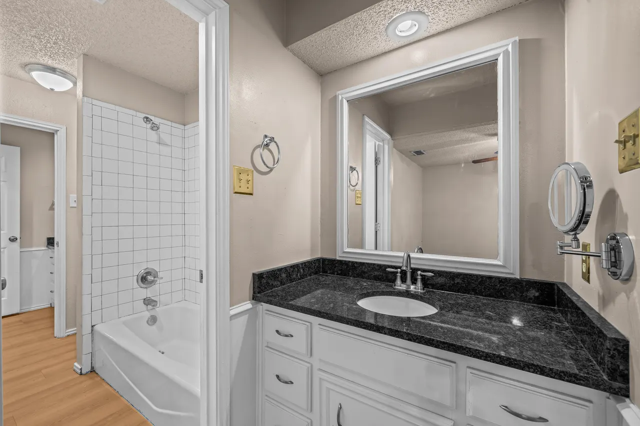 Photo 13 — 6803 Iola Avenue, Lubbock, TX 79424