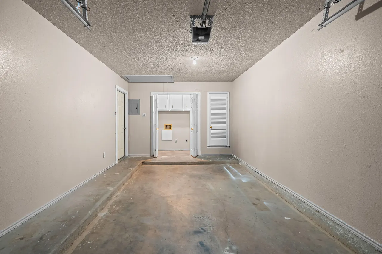 Photo 17 — 6803 Iola Avenue, Lubbock, TX 79424