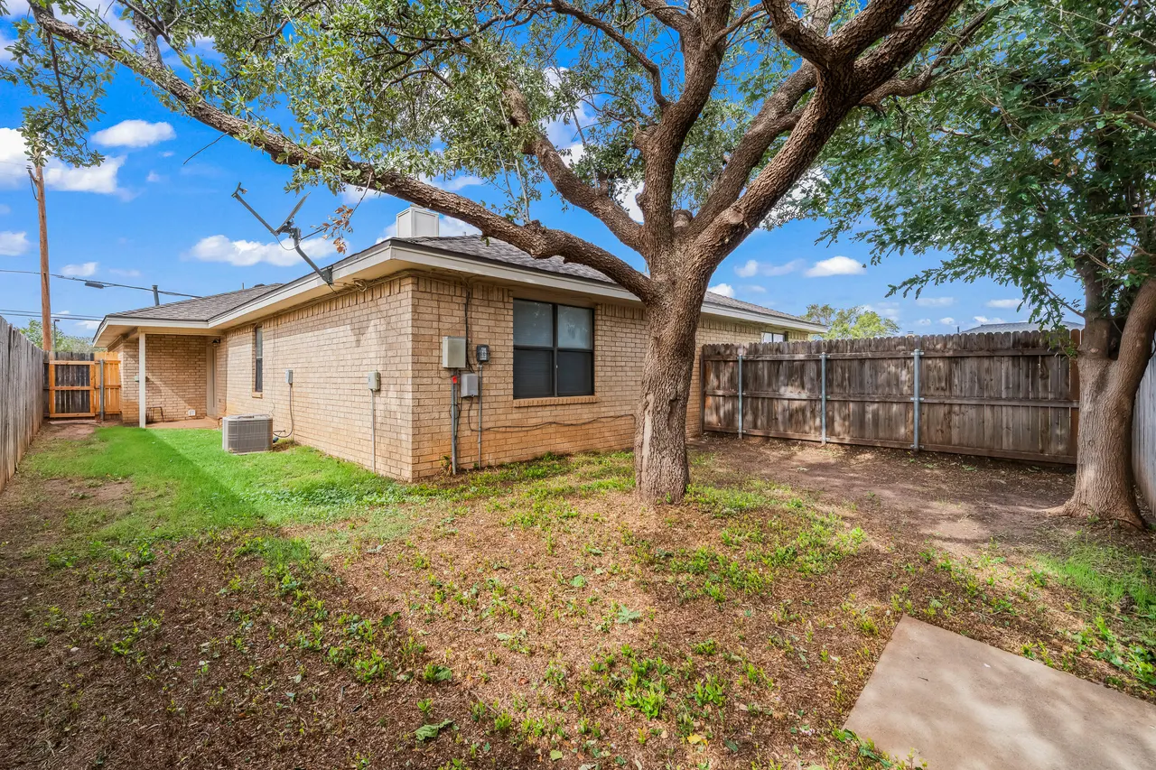 Photo 19 — 6803 Iola Avenue, Lubbock, TX 79424