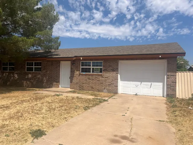 Photo 2 — 1323 W 7th Street, Littlefield, TX 79339