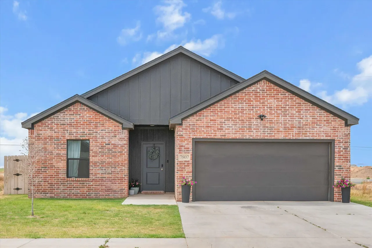 Photo 2 — 7807 97th Street, Lubbock, TX 79424