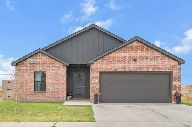 Photo 2 — 7807 97th Street, Lubbock, TX 79424