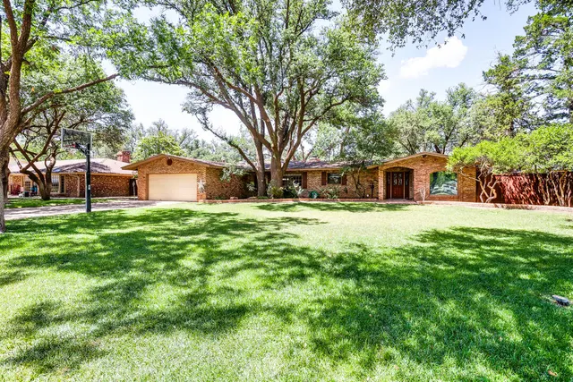 Photo 2 — 4510 17th Street, Lubbock, TX 79416