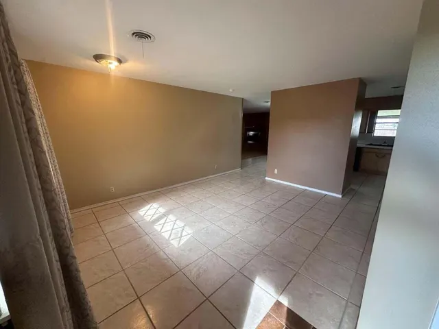 Photo 2 — 408 Osage Avenue, Post, TX 79356