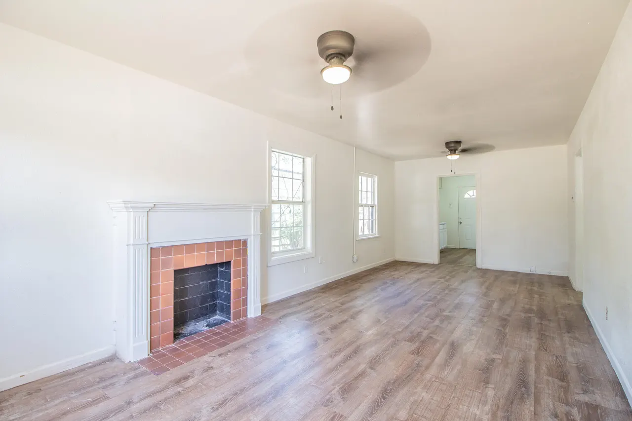 Photo 2 — 2008 31st Street, Lubbock, TX 79411