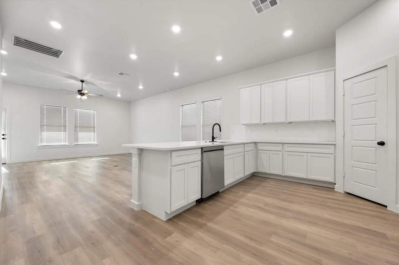 Photo 12 — 15406 Grover Avenue, Lubbock, TX 79424