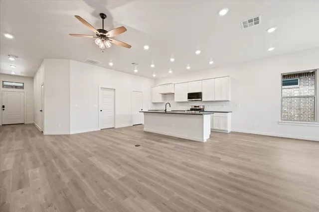 Photo 8 — 7015 16th Street, Lubbock, TX 79416