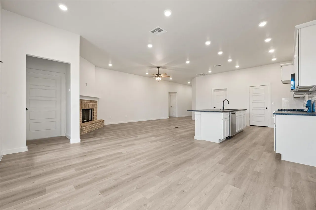 Photo 14 — 7015 16th Street, Lubbock, TX 79416