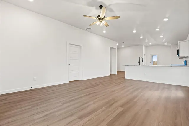 Photo 7 — 7217 14th Street, Lubbock, TX 79416