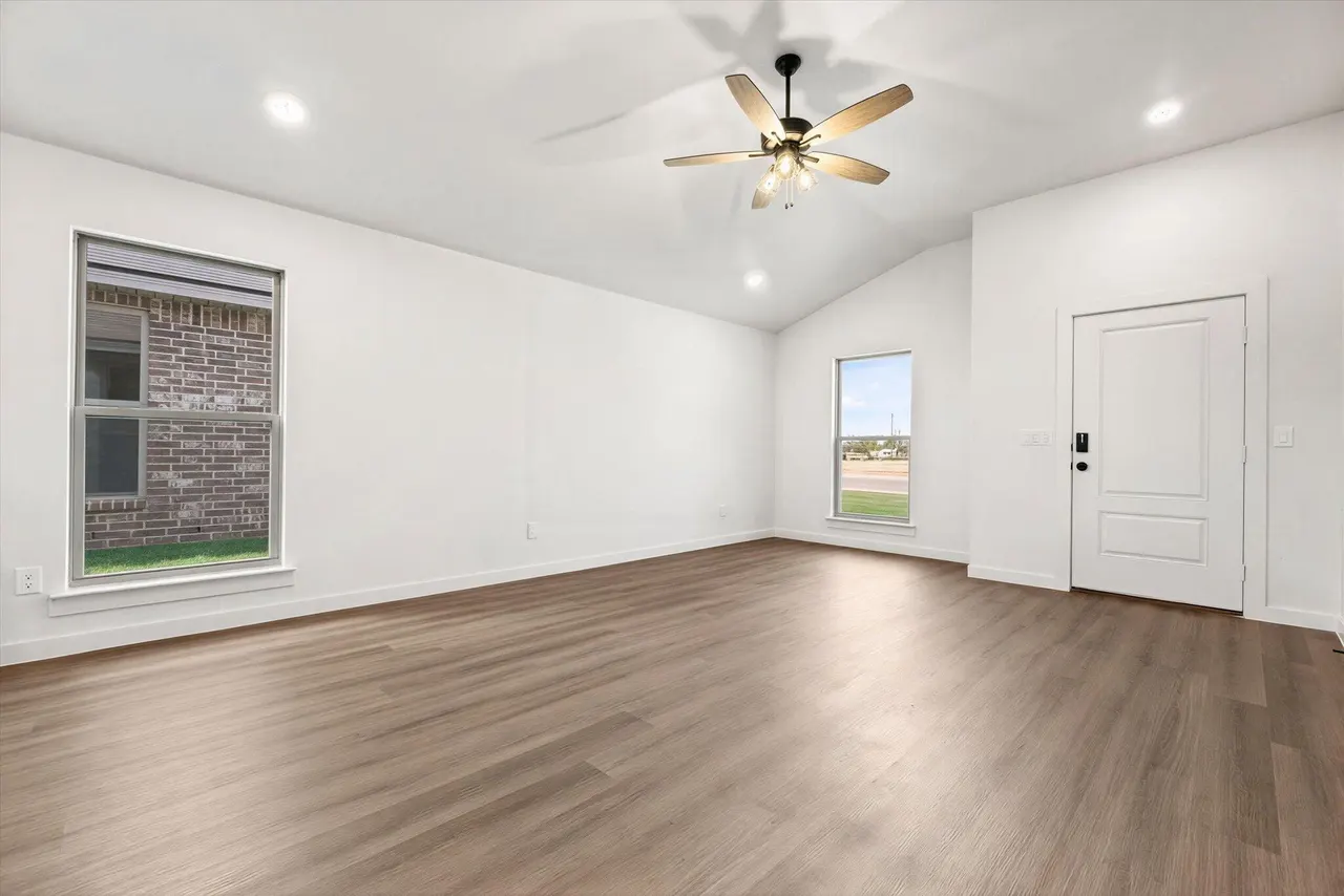 Photo 9 — 7217 14th Street, Lubbock, TX 79416