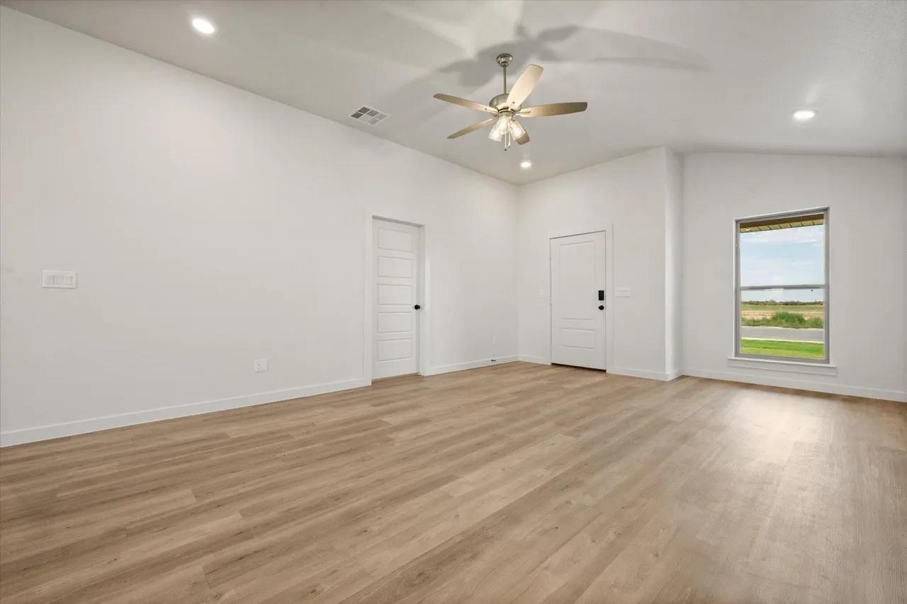 Photo 8 — 8517 24th Street, Lubbock, TX 79407