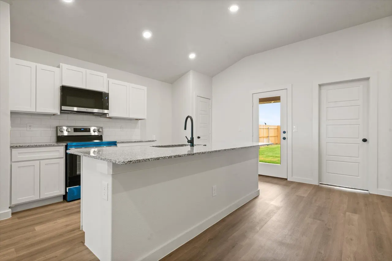 Photo 11 — 8517 24th Street, Lubbock, TX 79407