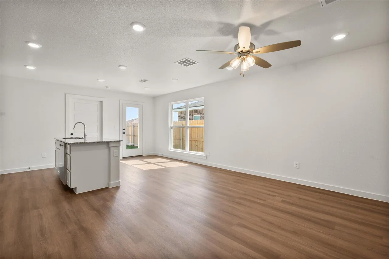 Photo 5 — 5522 Rice Street, Lubbock, TX 79416
