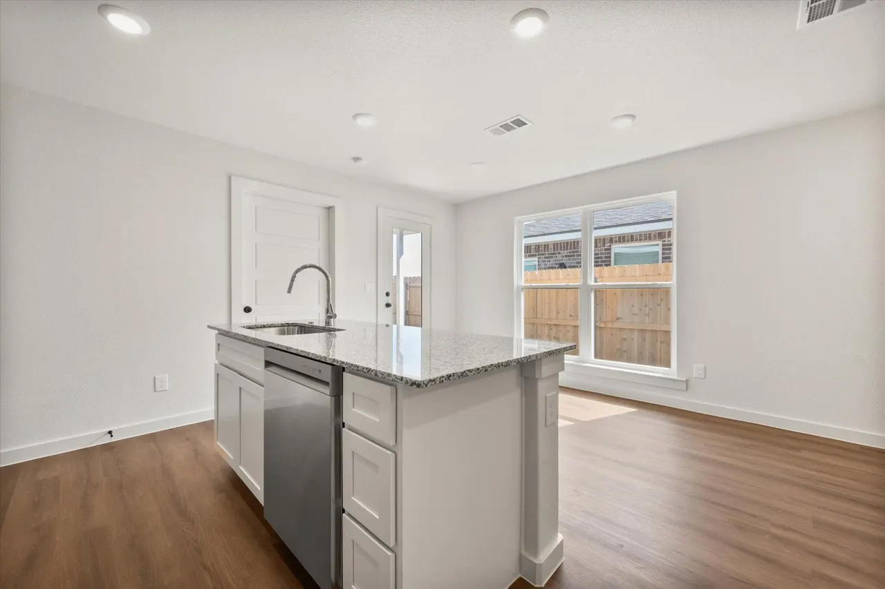Photo 16 — 5522 Rice Street, Lubbock, TX 79416