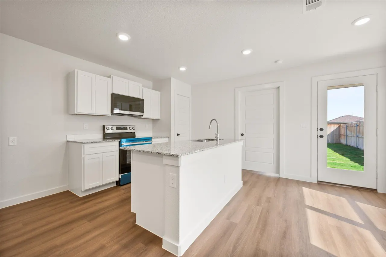Photo 12 — 5522 Rice Street, Lubbock, TX 79416