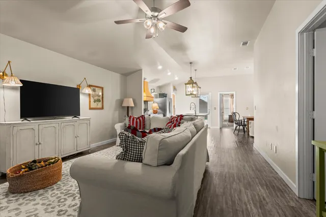 Photo 4 — 3208 Aberdeen Avenue, Wolfforth, TX 79382