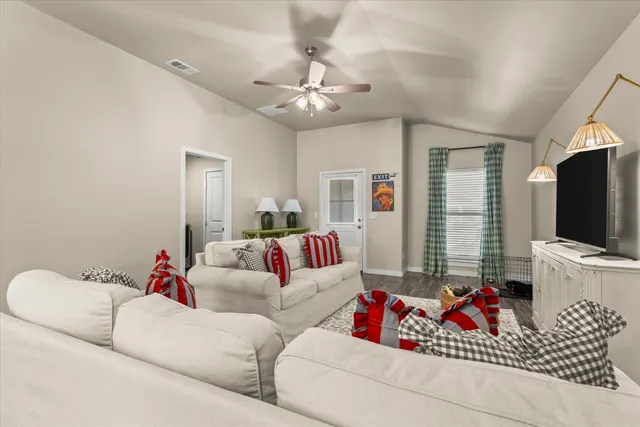 Photo 6 — 3208 Aberdeen Avenue, Wolfforth, TX 79382