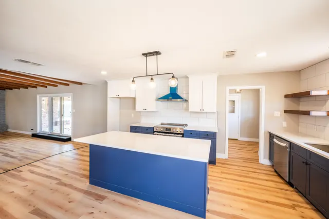 Photo 8 — 6011 Vernon Avenue, Lubbock, TX 79412