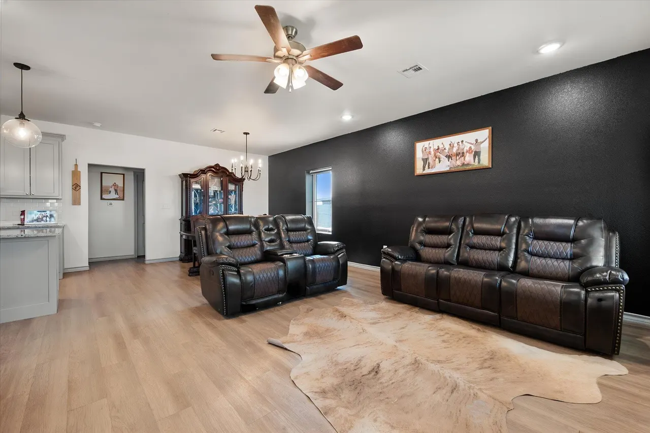 Photo 3 — 187 Allison Road, Wilson, TX 79381