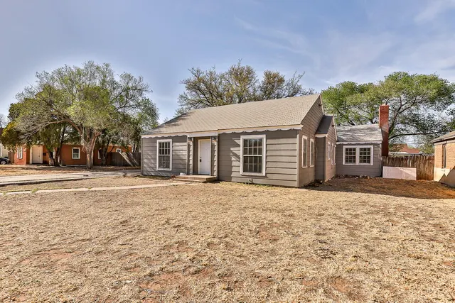 Photo 2 — 1914 25th Street, Lubbock, TX 79411