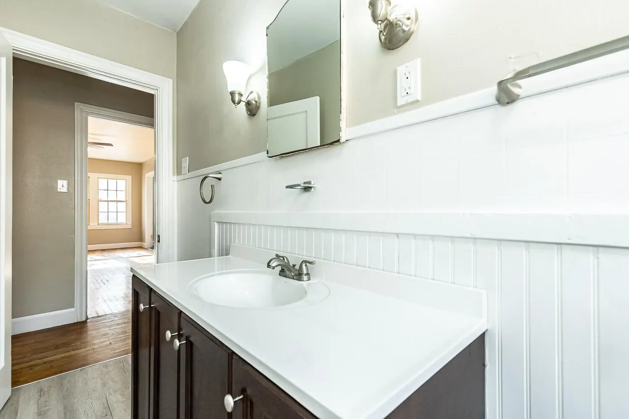 Photo 18 — 1914 25th Street, Lubbock, TX 79411