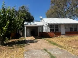 Photo 14 — 2016 42nd Street, Lubbock, TX 79412