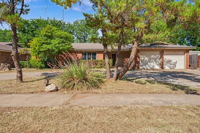 Front exterior — 7006 Memphis Avenue, Lubbock, TX 79413