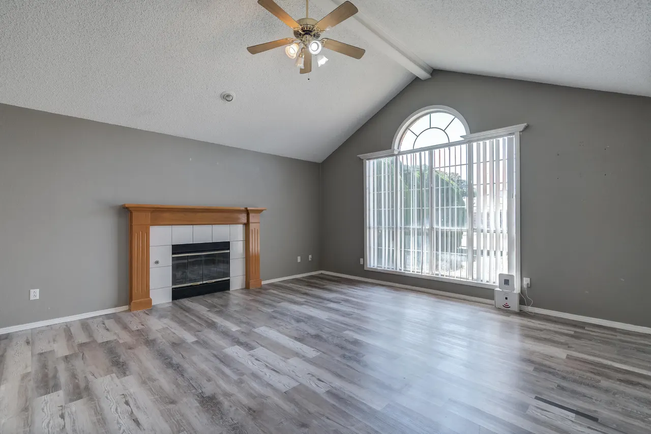 Photo 4 — 6204 9th Street, Lubbock, TX 79416