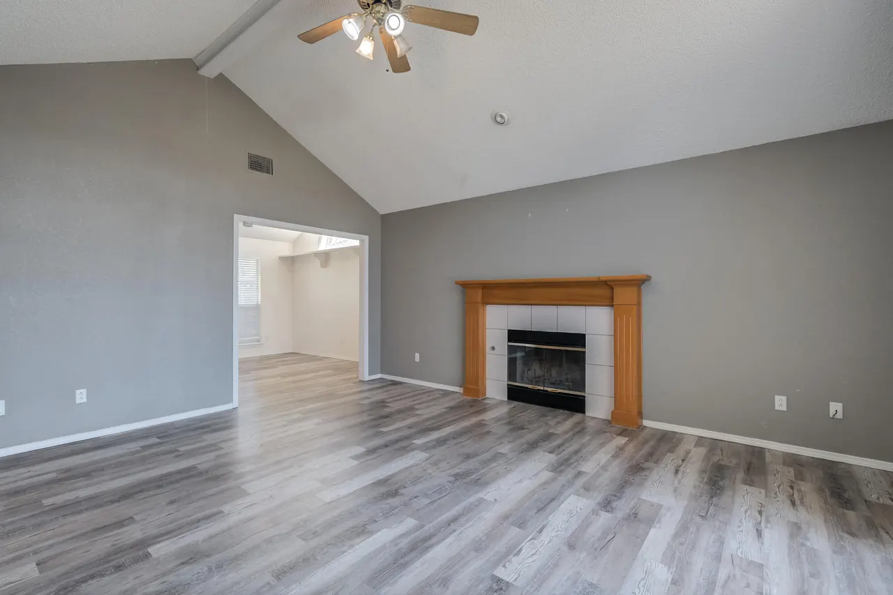 Photo 12 — 6204 9th Street, Lubbock, TX 79416