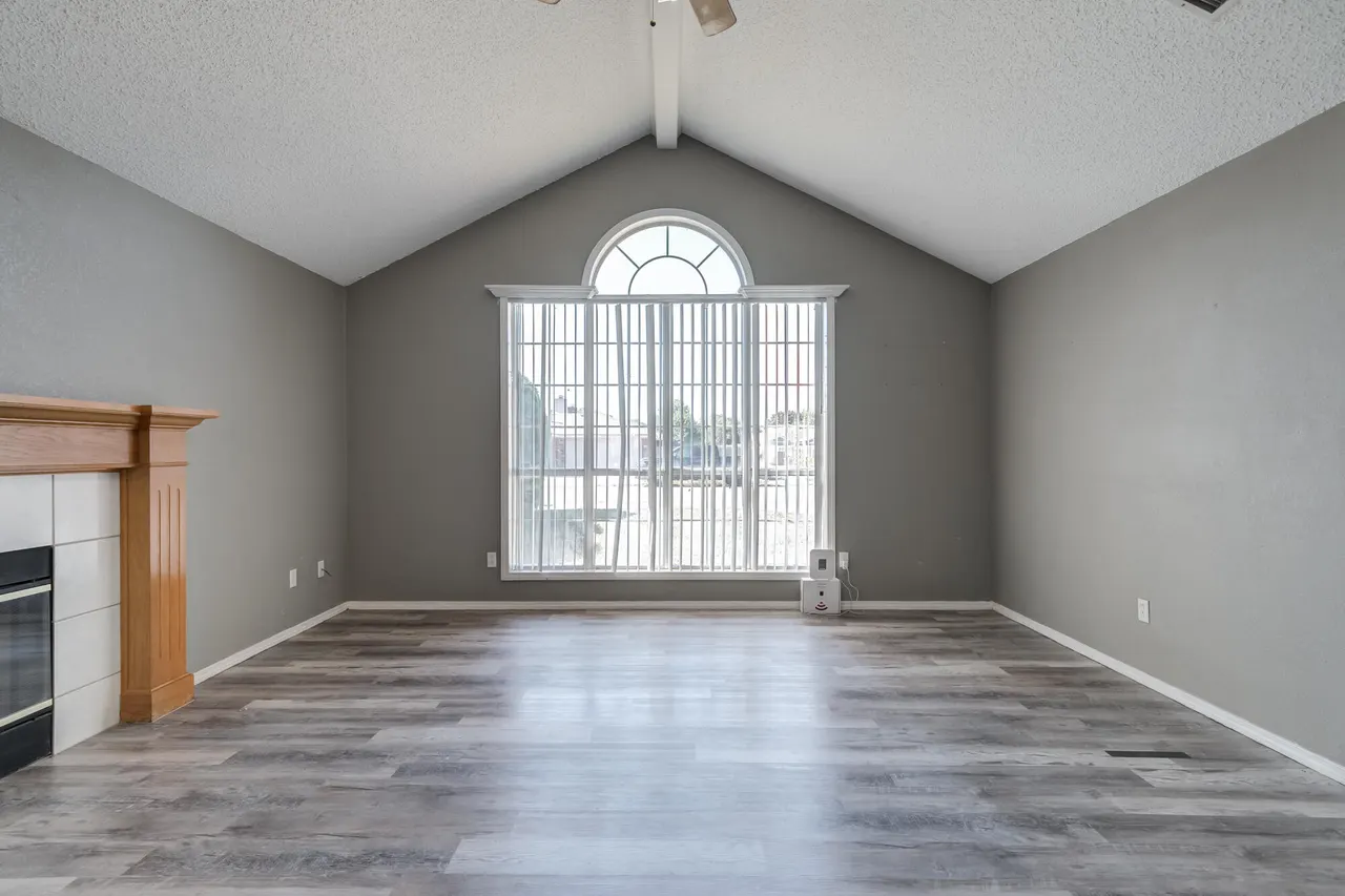 Photo 16 — 6204 9th Street, Lubbock, TX 79416