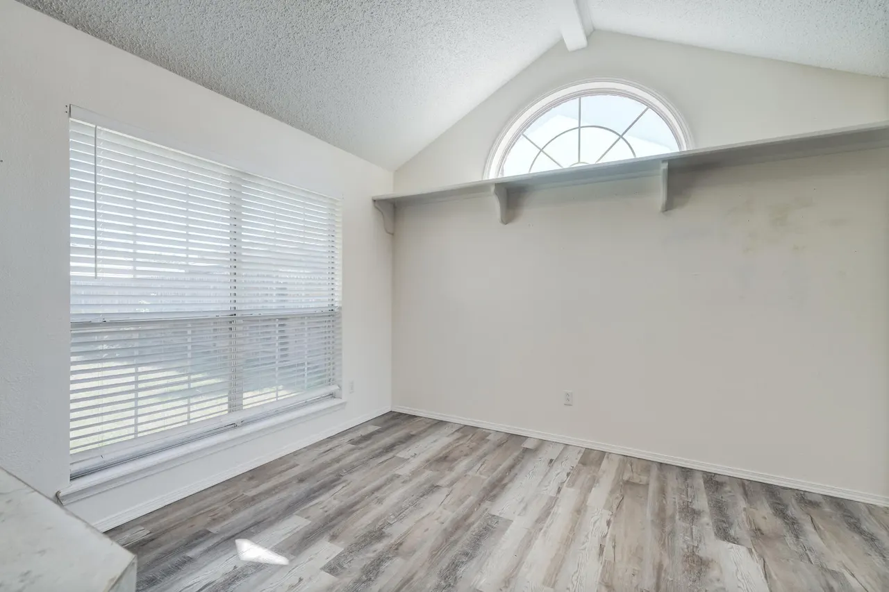 Photo 17 — 6204 9th Street, Lubbock, TX 79416