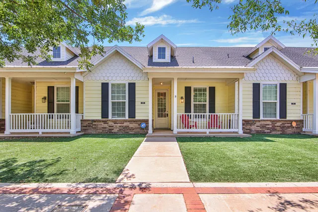 Photo 2 — 2109 10th Street, Lubbock, TX 79401