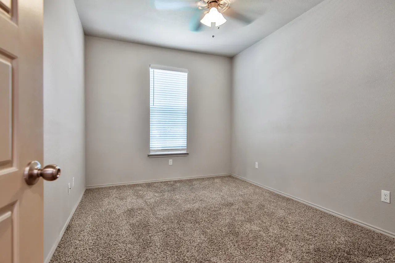 Photo 5 — 2109 10th Street, Lubbock, TX 79401