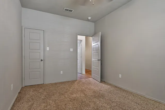 Photo 6 — 2109 10th Street, Lubbock, TX 79401