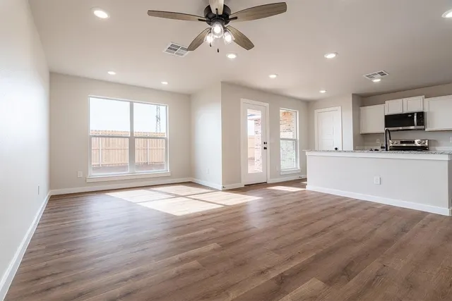Photo 3 — 3521 Turner Avenue, Lubbock, TX 79407