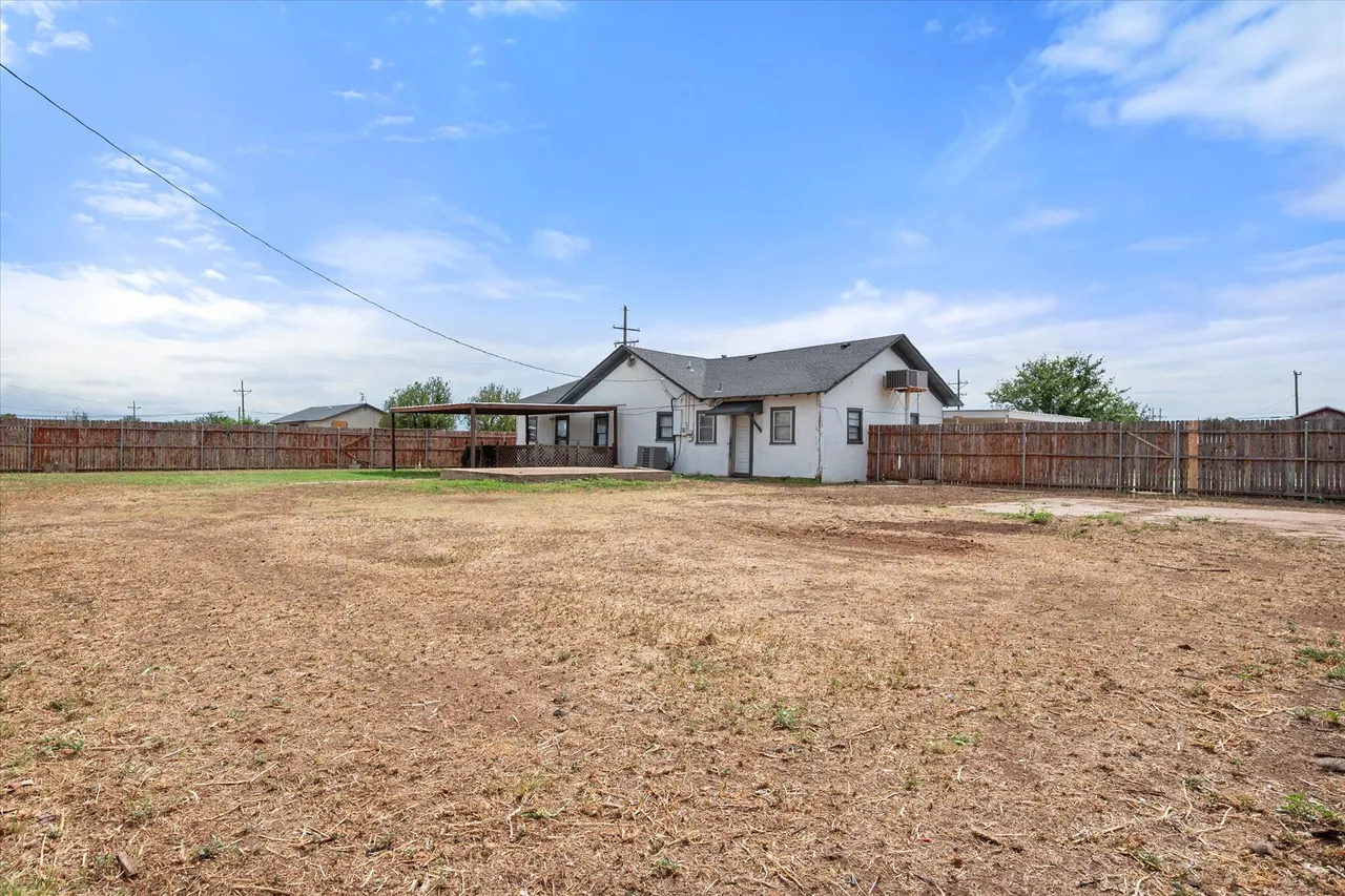 Photo 28 — 1302 Avenue E, Ralls, TX 79357