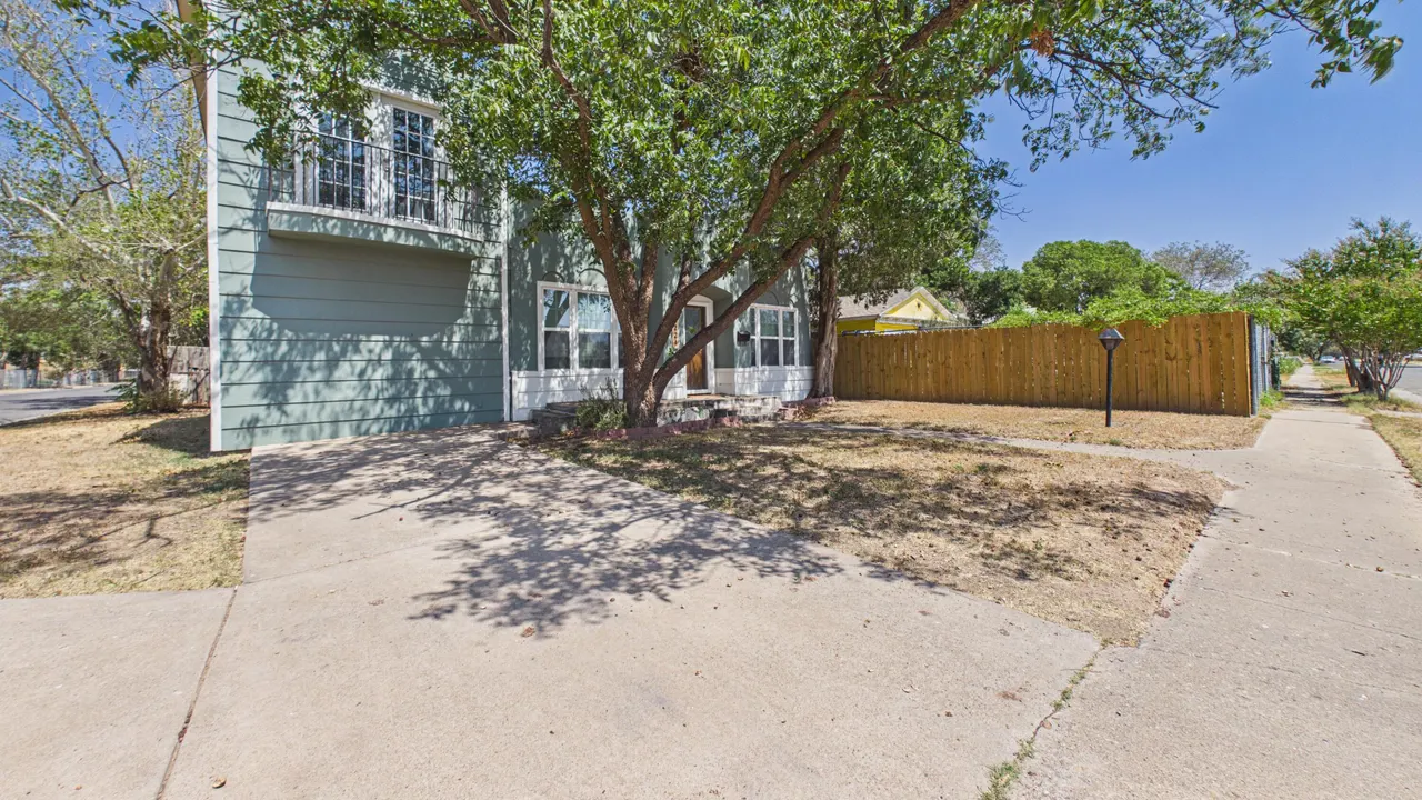 Photo 2 — 2224 25th Street, Lubbock, TX 79411