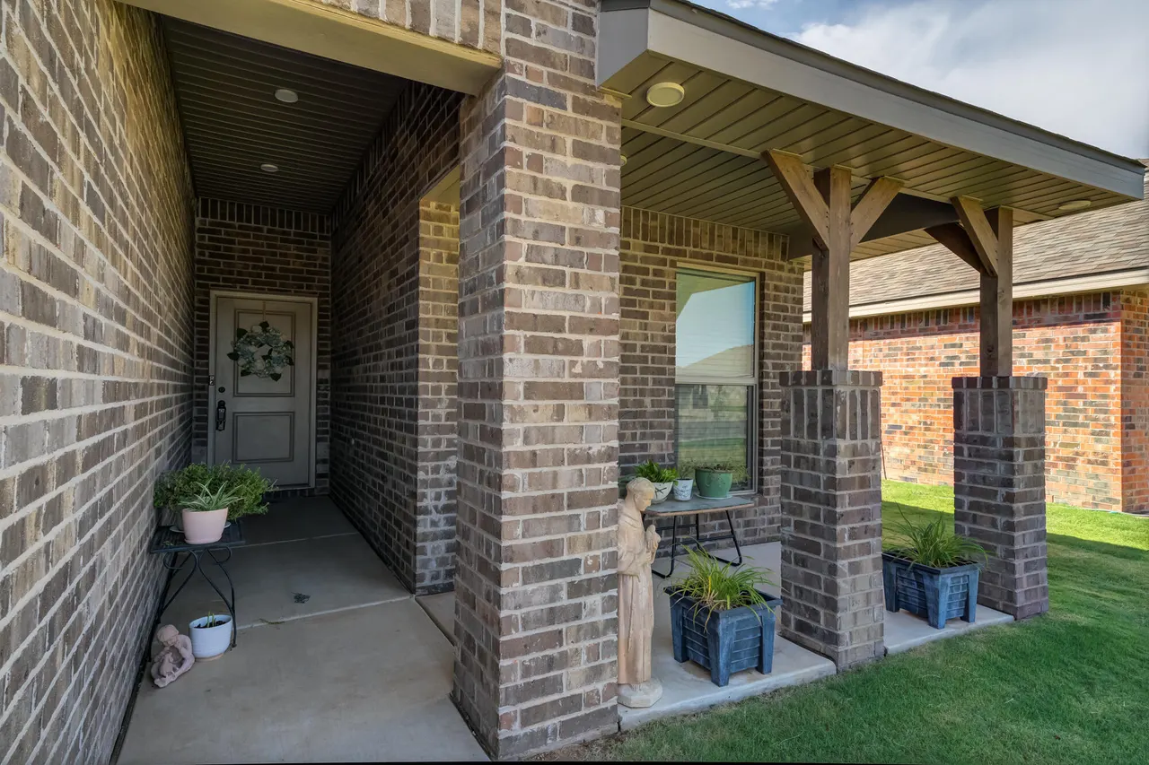 Photo 4 — 6931 10th Street, Lubbock, TX 79416